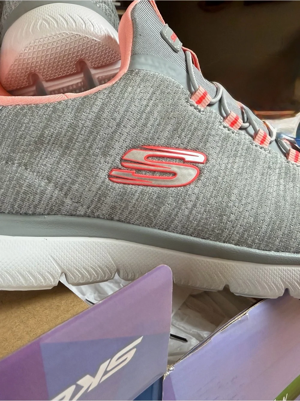 Skechers vegan memory